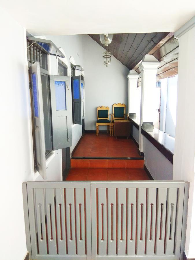Hotel Maple Regency Kochi Kültér fotó