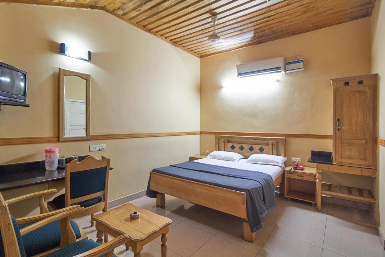 Hotel Maple Regency Kochi Kültér fotó