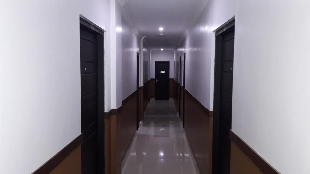 Hotel Maple Regency Kochi Kültér fotó