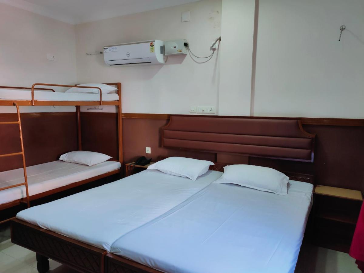 Hotel Maple Regency Kochi Kültér fotó